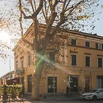Belvedere Luxury Apartment, View On The Lucca Walls