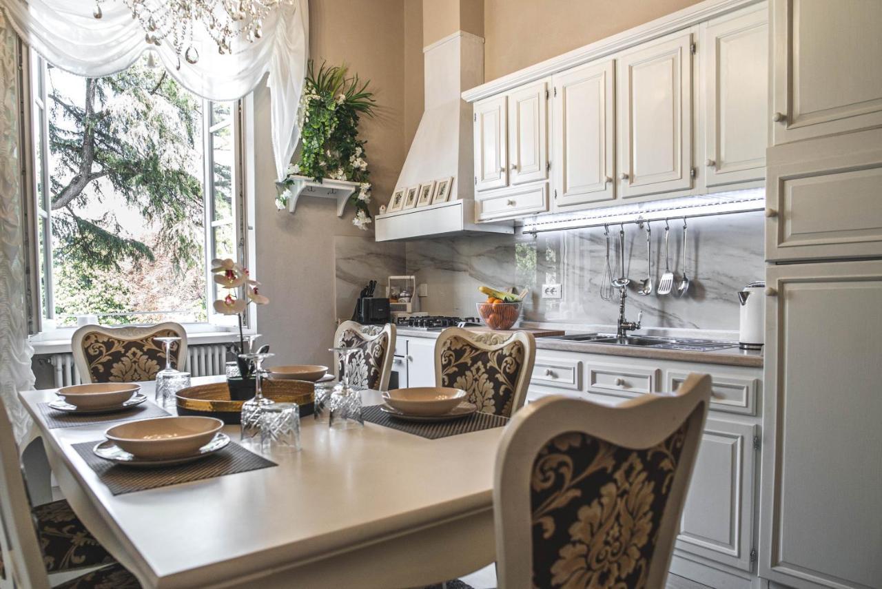 Belvedere Luxury Apartment, View On The Walls *