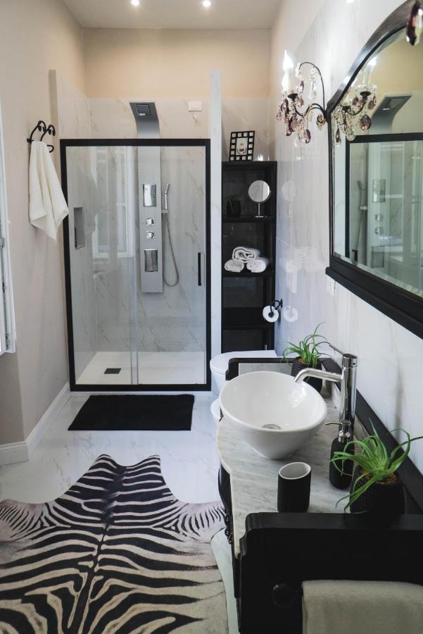 Belvedere Luxury Apartment, View On The Walls Lucques
